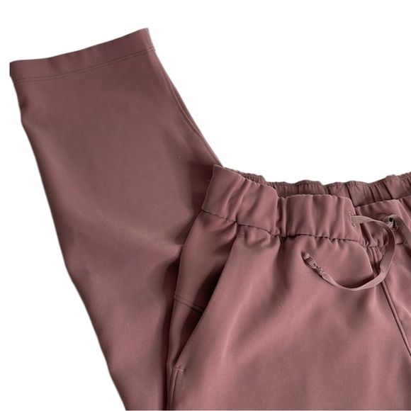 LULULEMON “On the Fly” 7/8 Pants in Red Dust in Size 10 -- GORGEOUS!!! - Picture 9 of 11